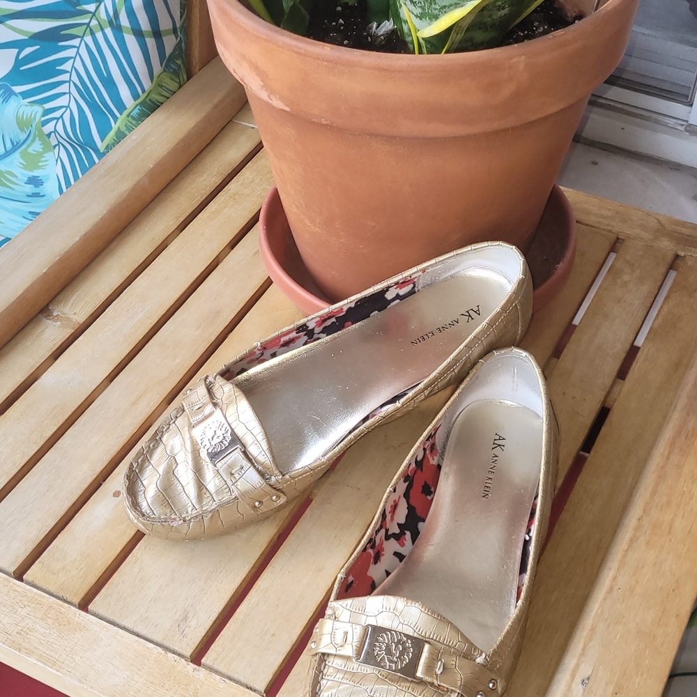 12M Flats